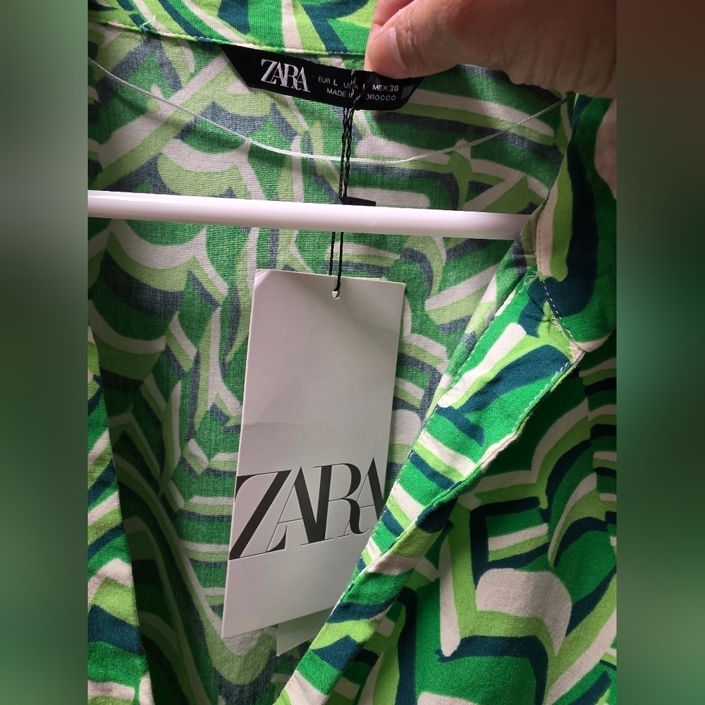 Zara Lime Green and White Abstract Dress - Picture 2 of 8